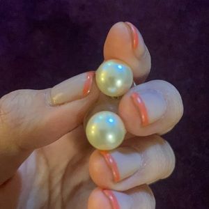 Ivory cream 10mm pearl earrings